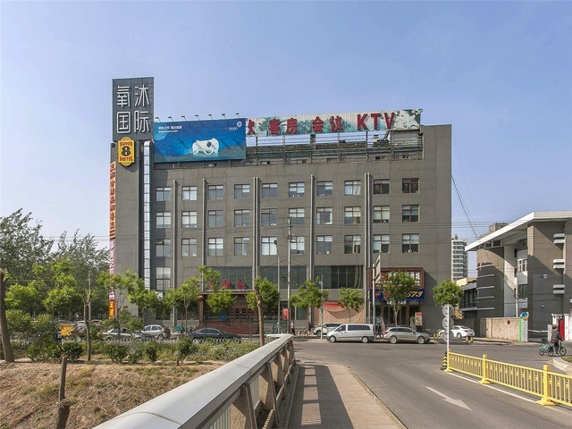 银盛路汽车城早期深圳通利华红旗汽车